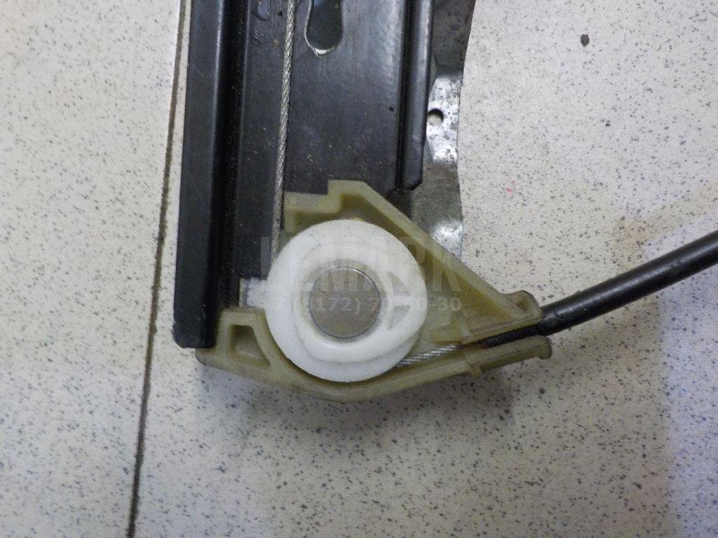 Стеклоподъемник электр. задний правый