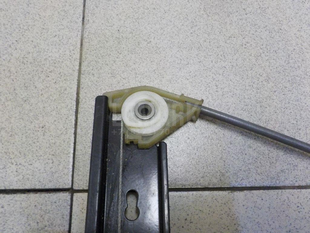 Стеклоподъемник электр. задний правый