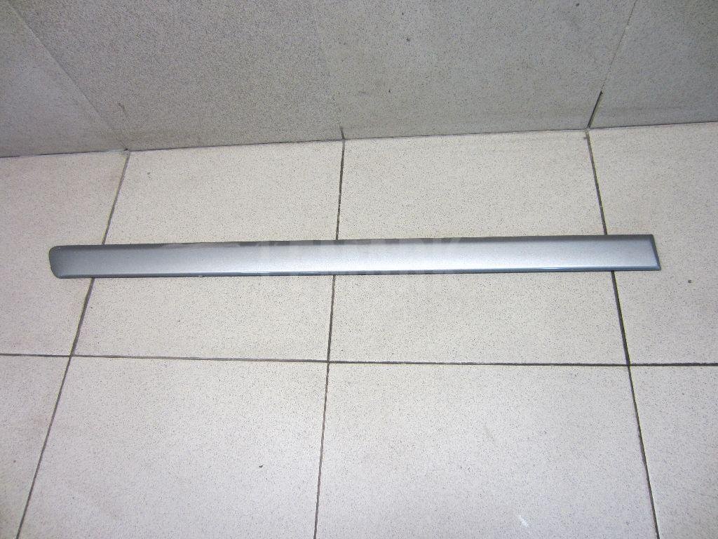 Молдинг задней правой двери