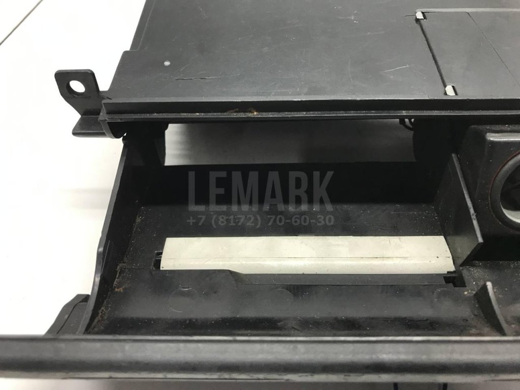 Пепельница передняя