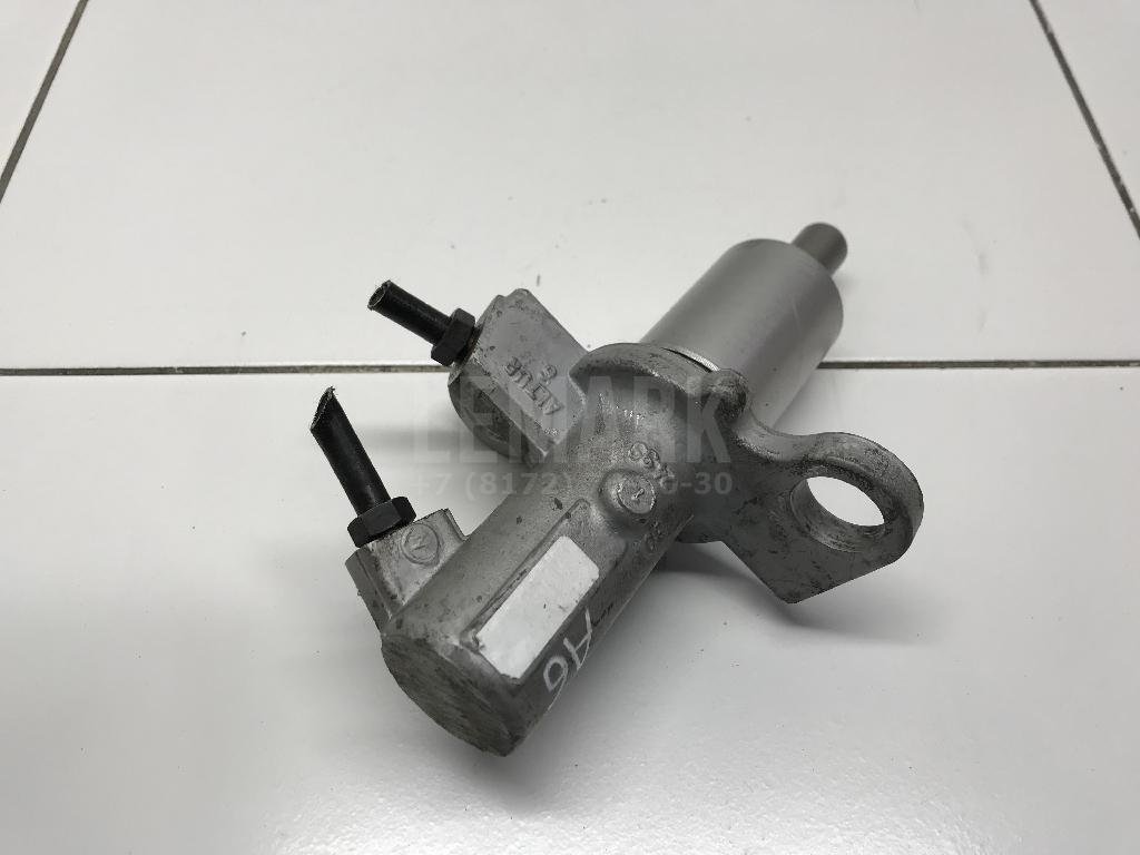 Цилиндр тормозной главный