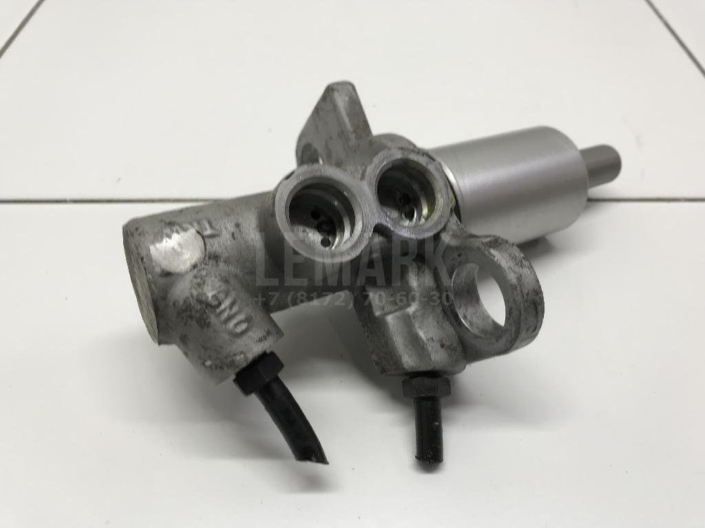 Цилиндр тормозной главный