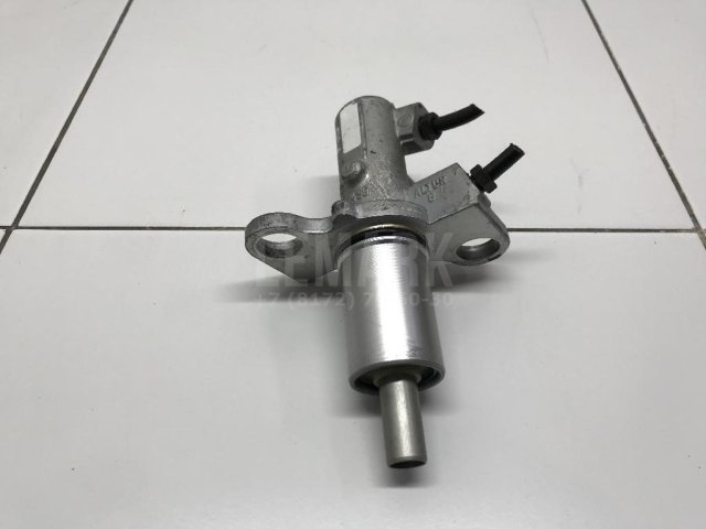 Цилиндр тормозной главный