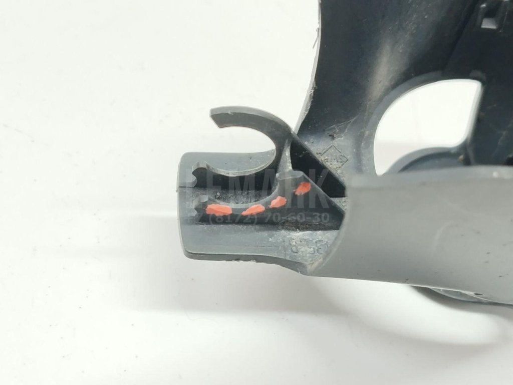 Крышка поводка стеклоочистителя