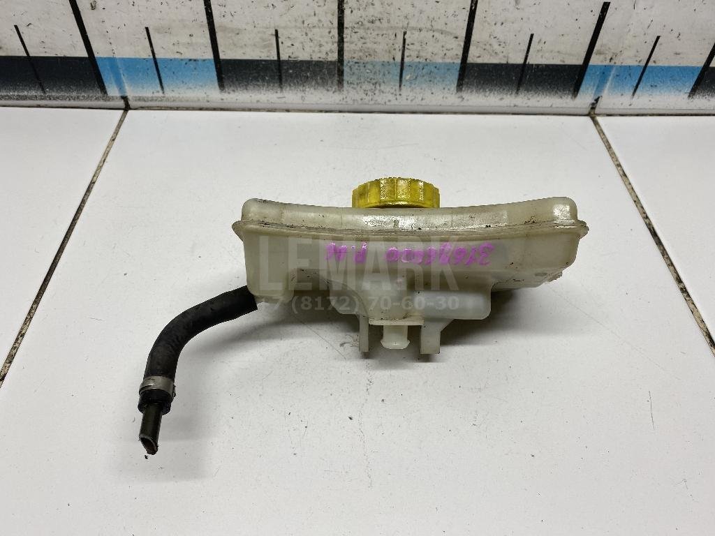 Бачок главного тормозного цилиндра