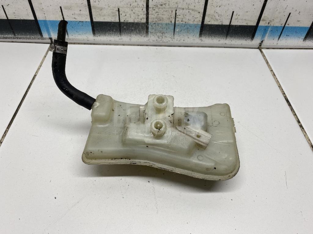 Бачок главного тормозного цилиндра