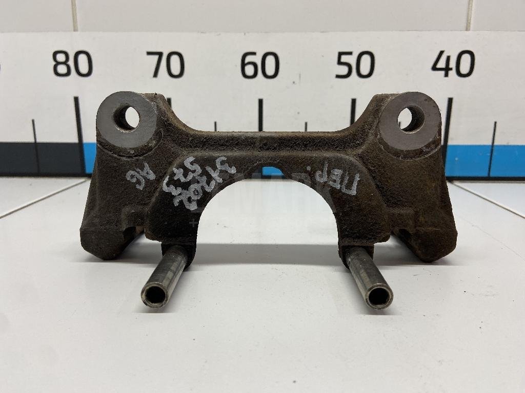 Скоба суппорта переднего