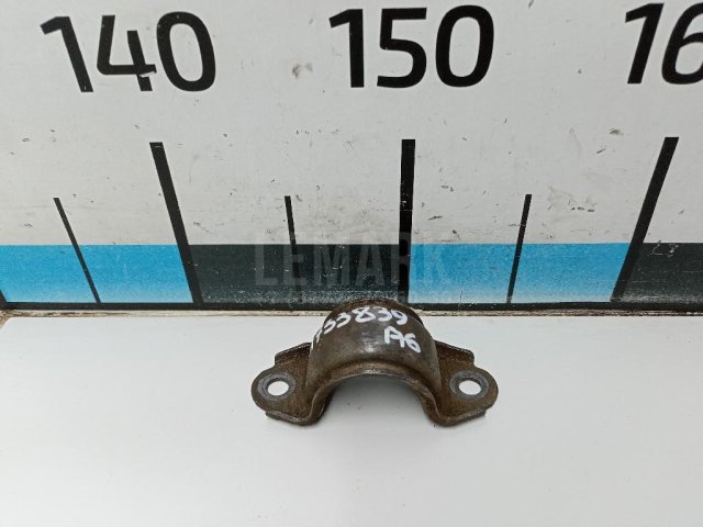 Кронштейн крепления переднего стабилизатора