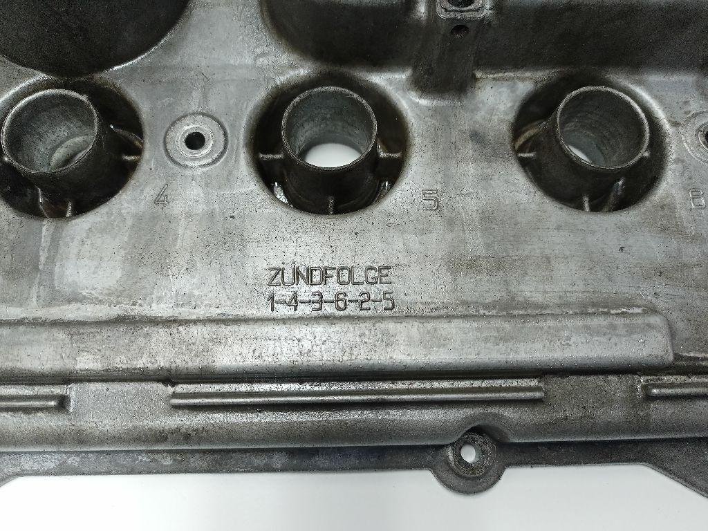 Крышка головки блока (клапанная)