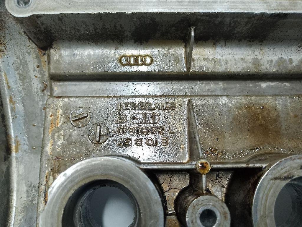 Крышка головки блока (клапанная)