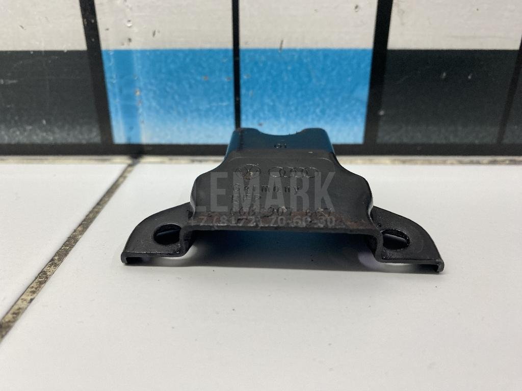 Кронштейн (сопут. товар)