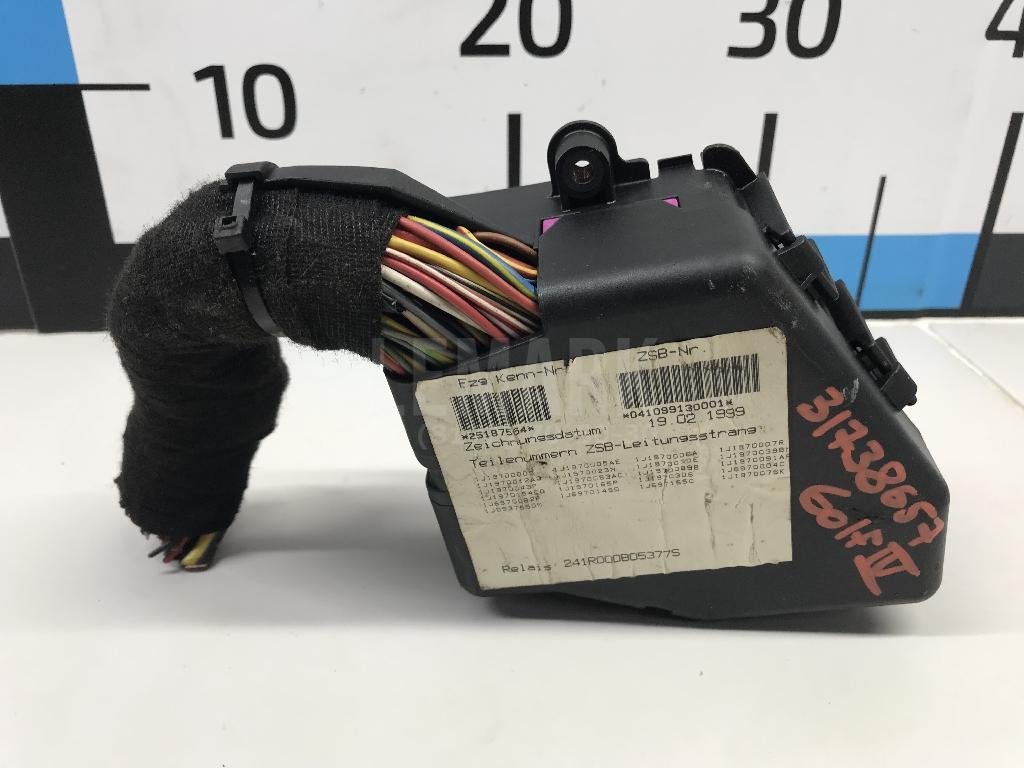 Блок предохранителей