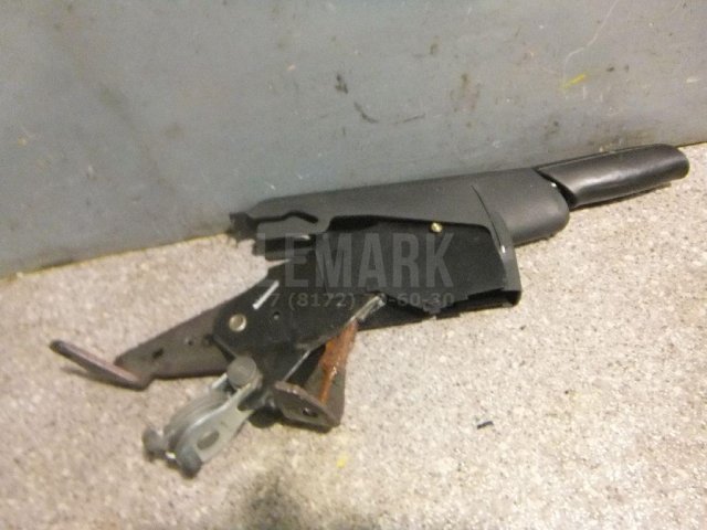 Рычаг стояночного тормоза