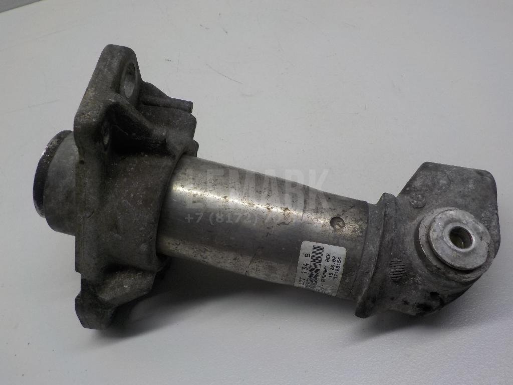 Кронштейн усилителя переднего бампера правый