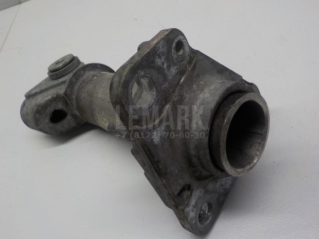 Кронштейн усилителя переднего бампера правый