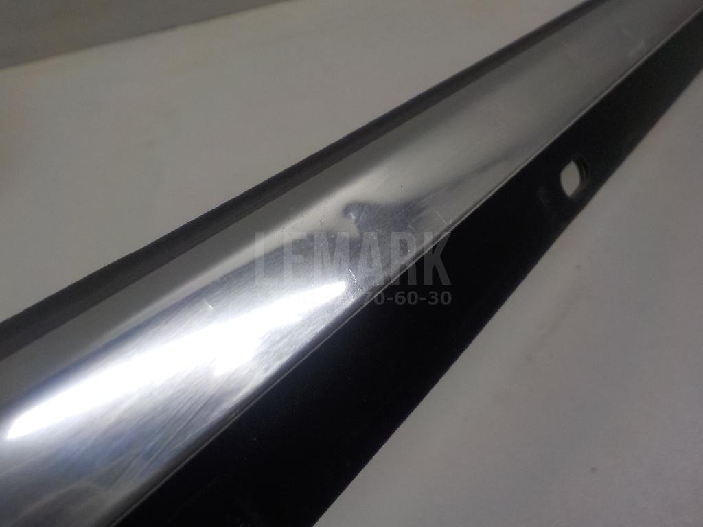 Накладка стекла переднего правого