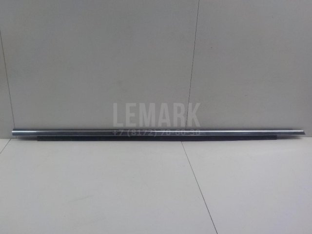 Накладка стекла переднего правого