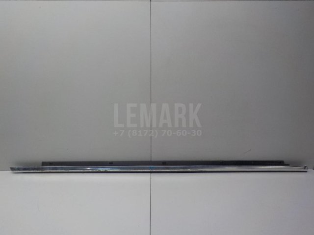 Накладка стекла переднего правого