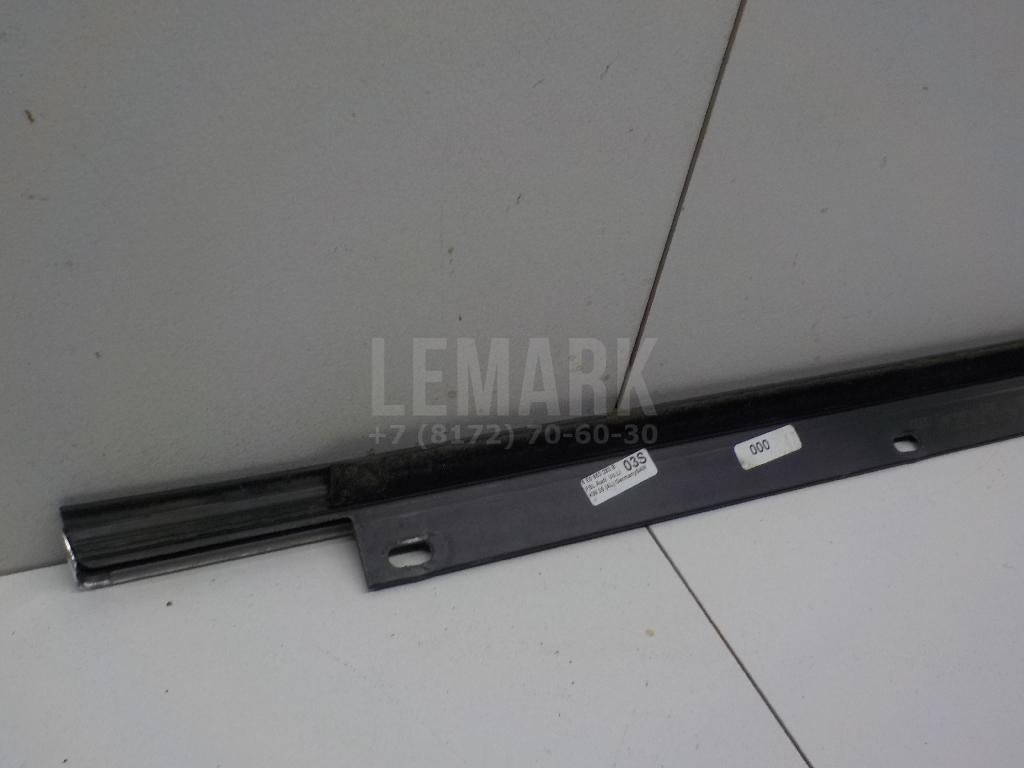 Накладка стекла переднего левого