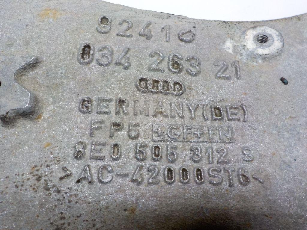 Рычаг задний нижний правый