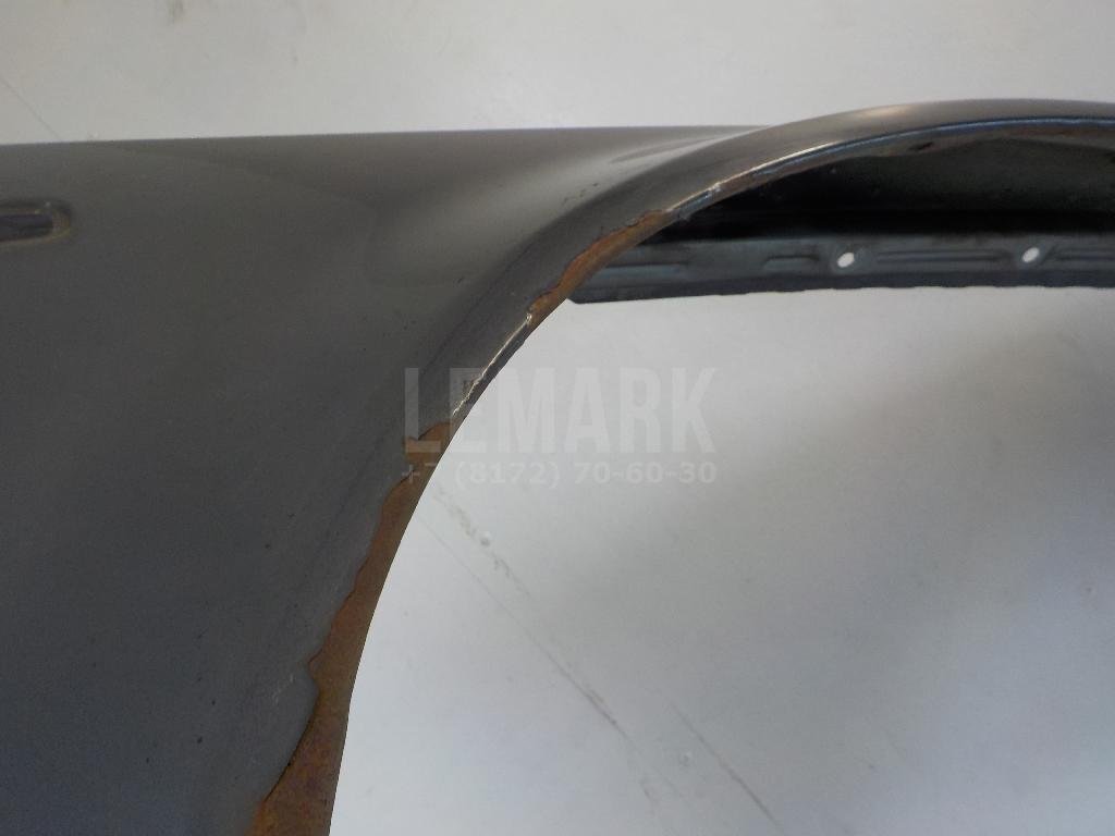 Крыло переднее правое