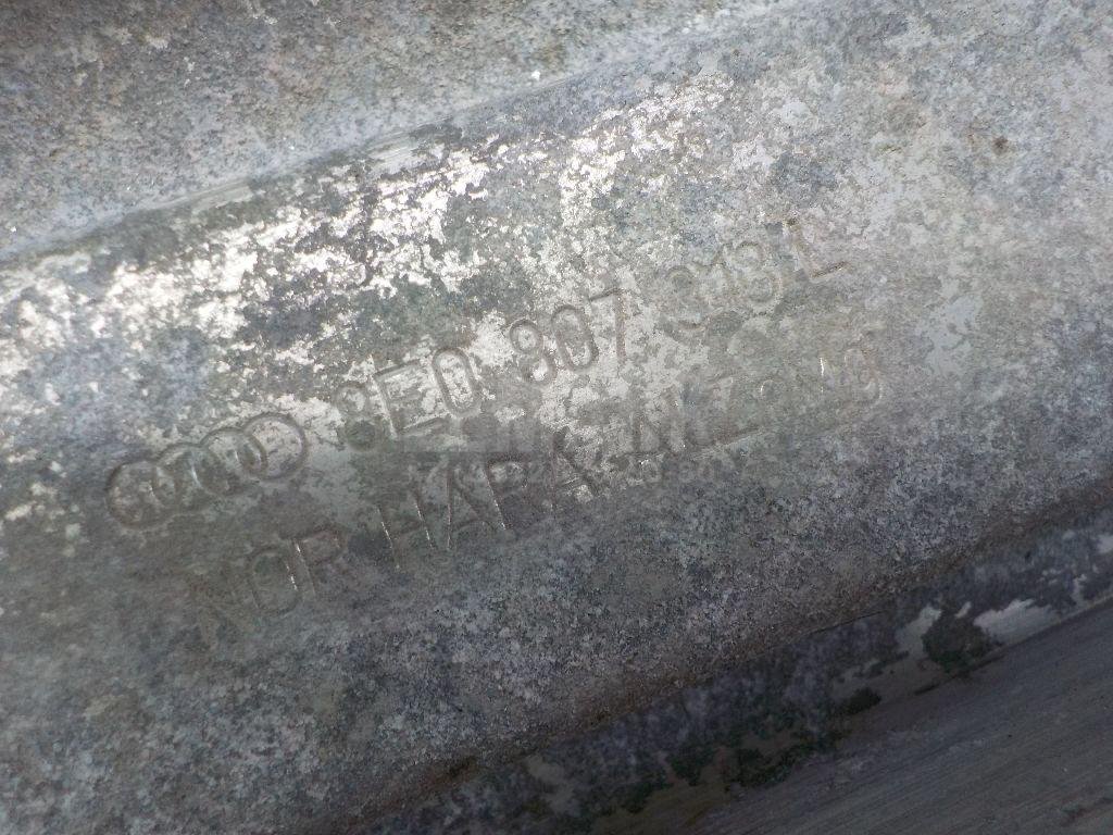 Усилитель заднего бампера