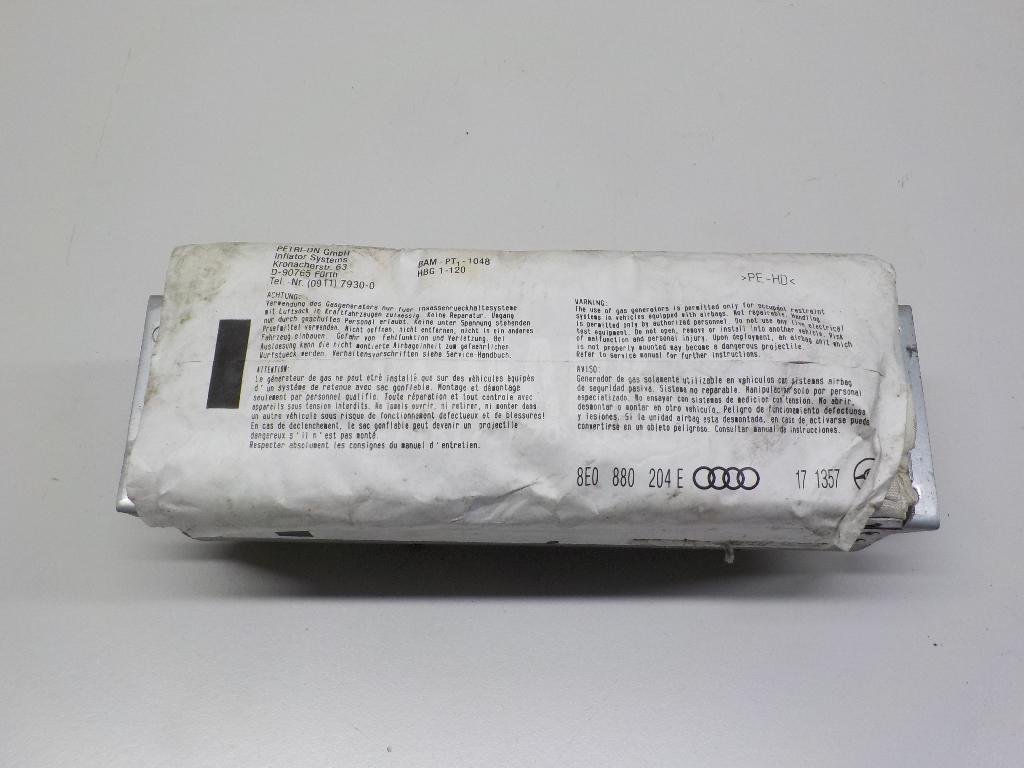 Подушка безопасности пассажирская (в торпедо)