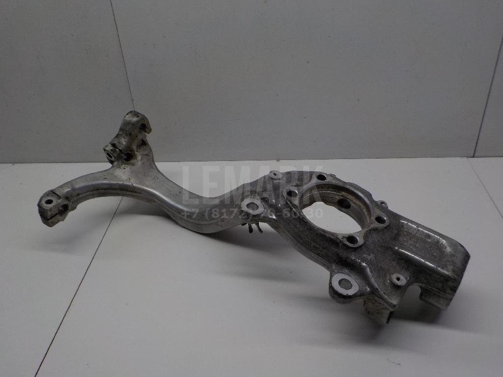 Кулак поворотный передний правый