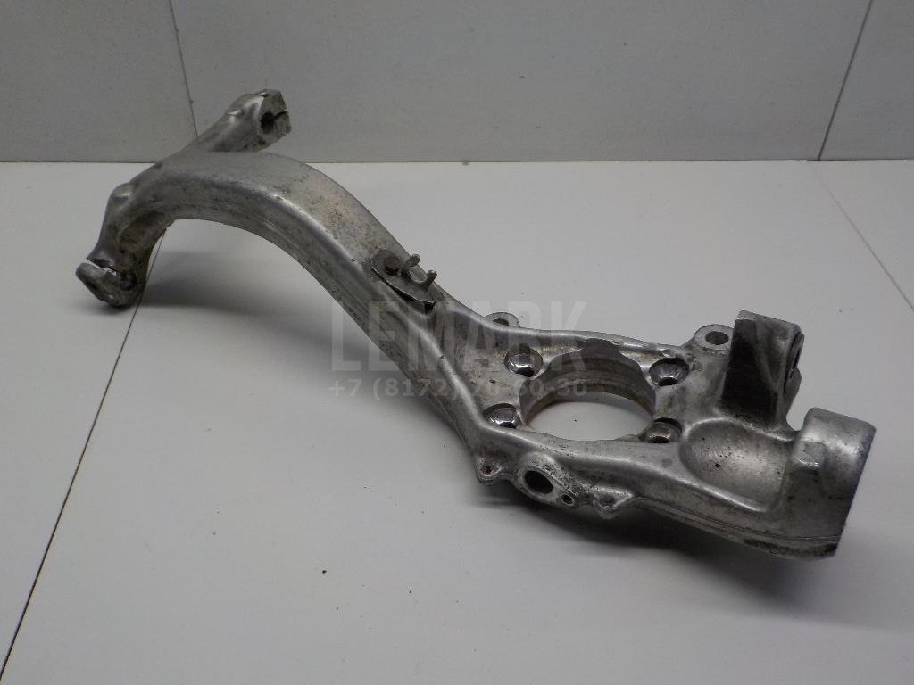 Кулак поворотный передний правый