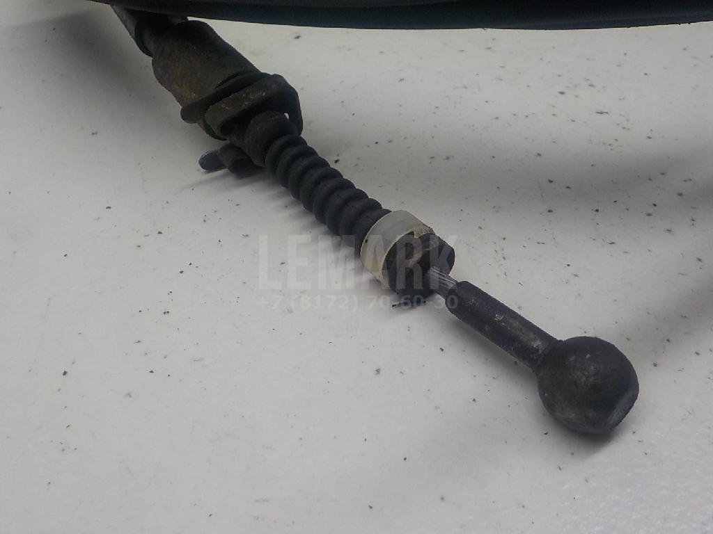 Трос стояночного тормоза правый