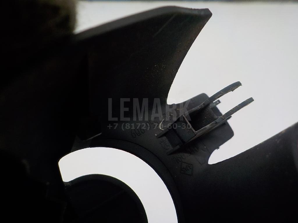 Крышка поводка стеклоочистителя