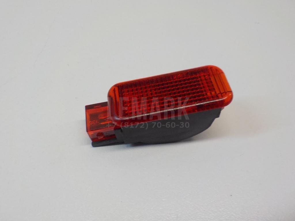 Плафон салонный для  Audi A4 [B8] Allroad 2009-2015