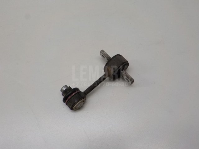 Стойка заднего стабилизатора