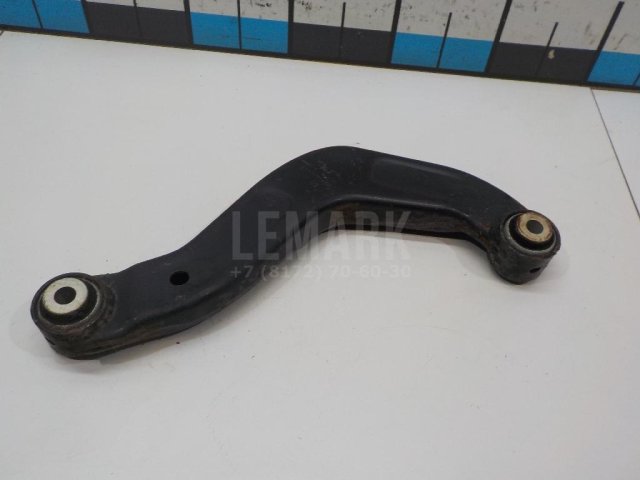 Рычаг задний верхний левый