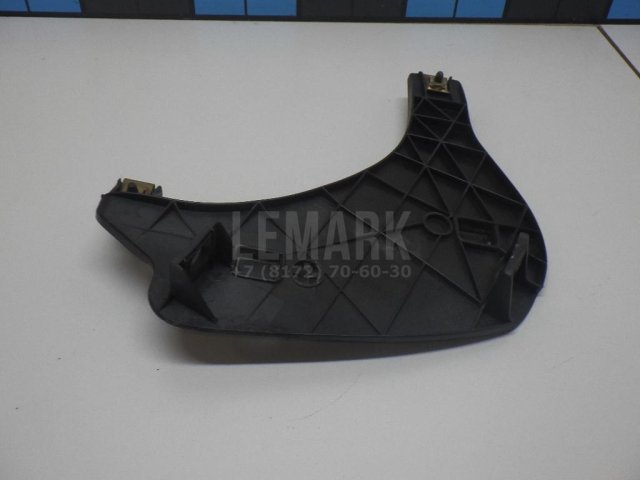 Кронштейн фар правый