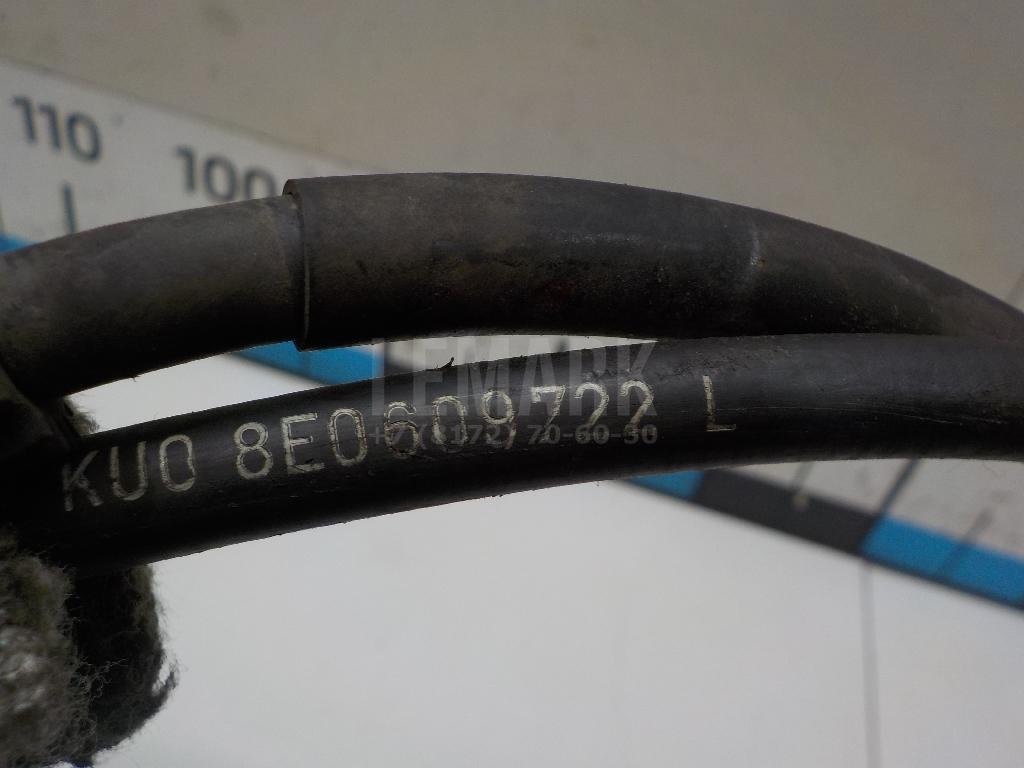 Трос стояночного тормоза правый