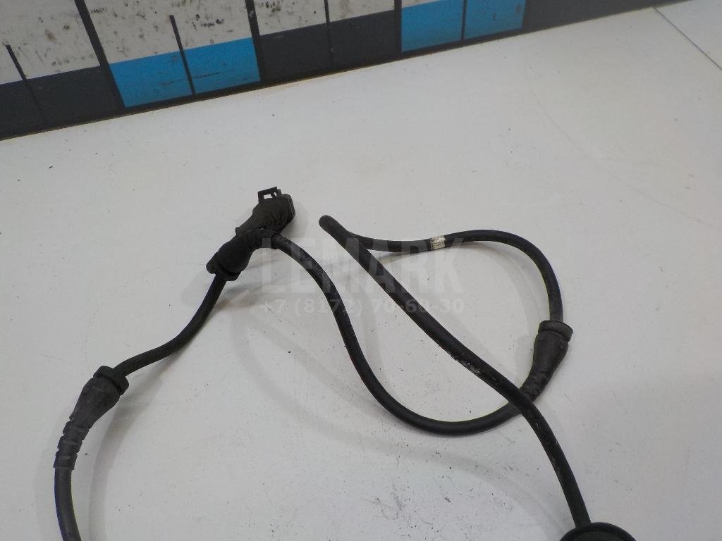 Датчик ABS передний