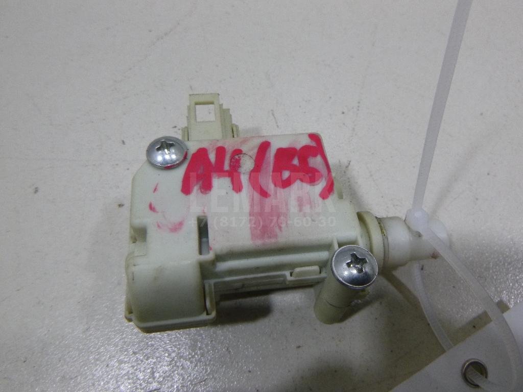 Активатор замка крышки бензобака