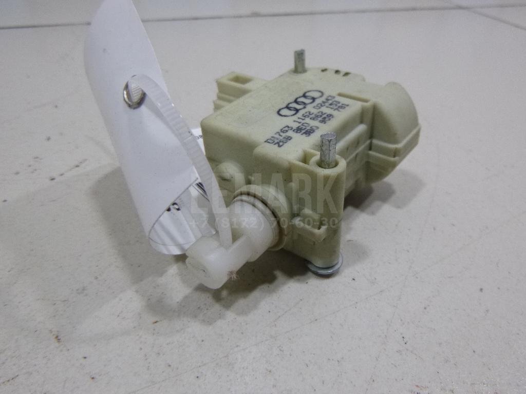 Активатор замка крышки бензобака