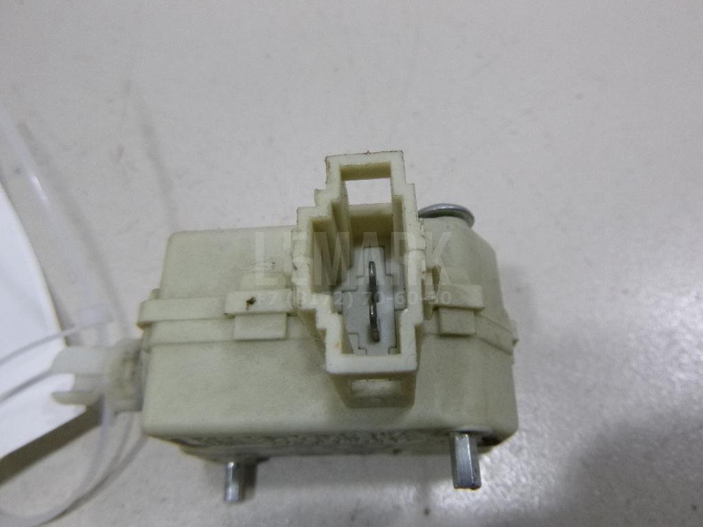 Активатор замка крышки бензобака