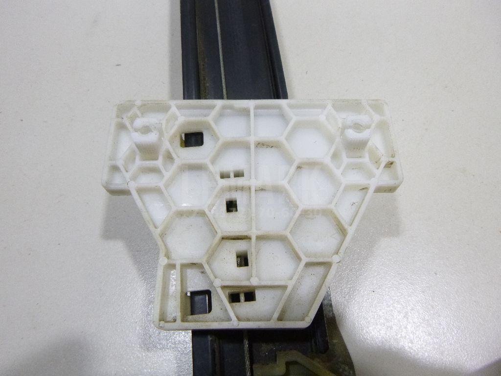 Стеклоподъемник электр. задний правый