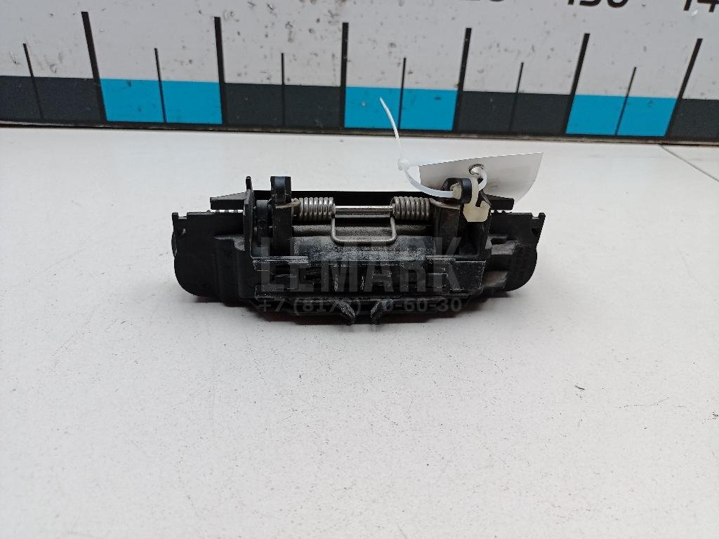 Ручка двери передней наружная правая