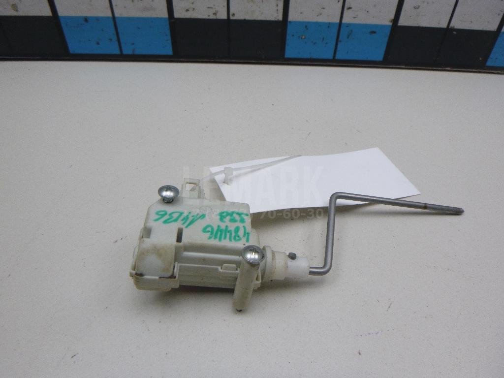 Активатор замка крышки бензобака