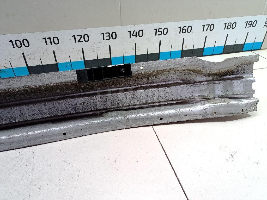 Усилитель заднего бампера