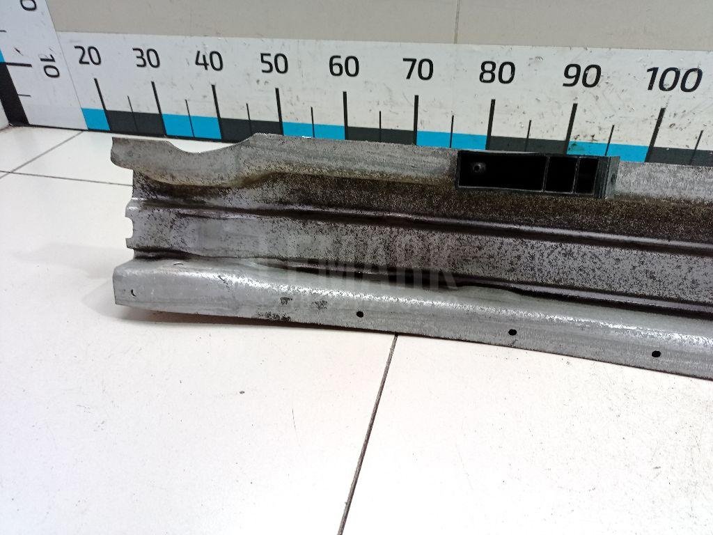 Усилитель заднего бампера