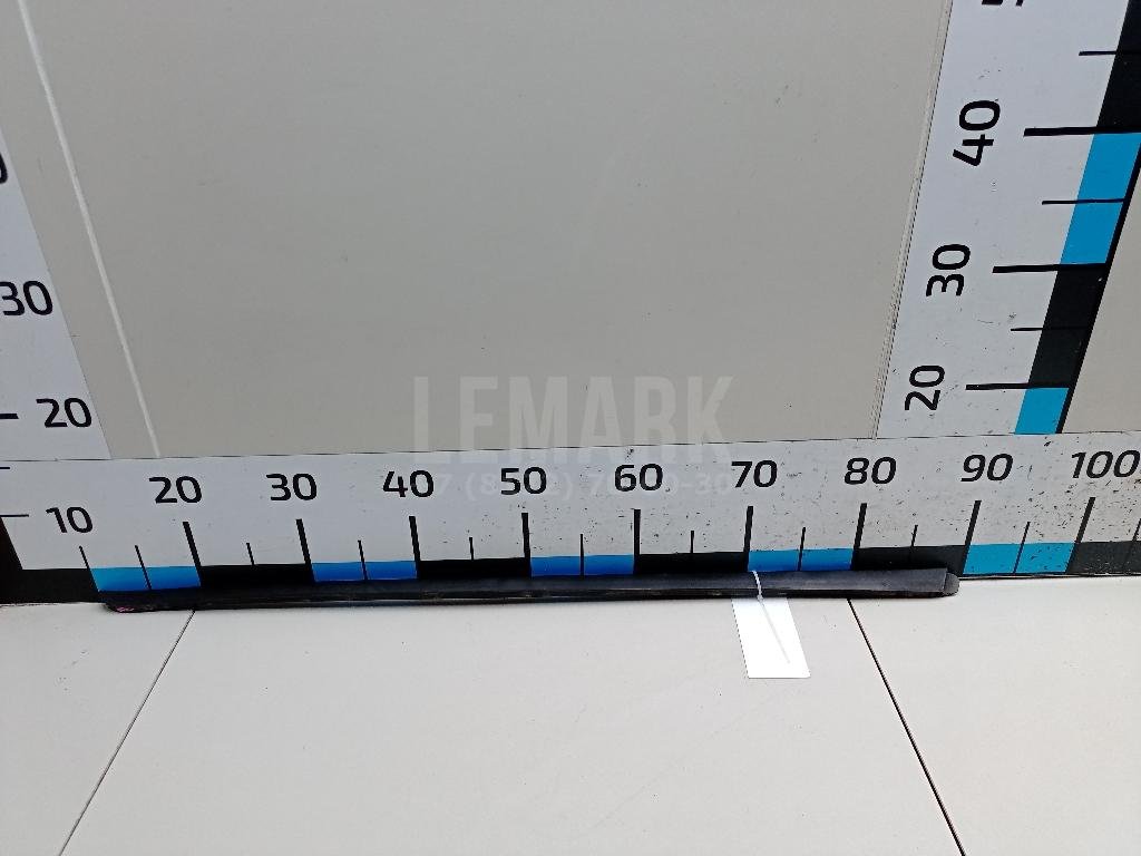 Молдинг лобового стекла