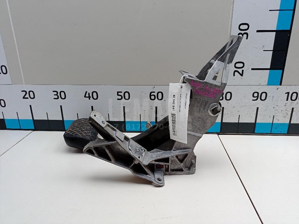 Педаль тормоза