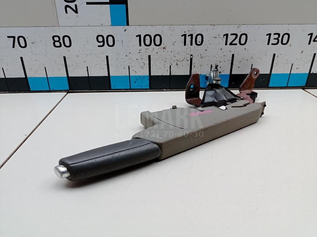 Рычаг стояночного тормоза