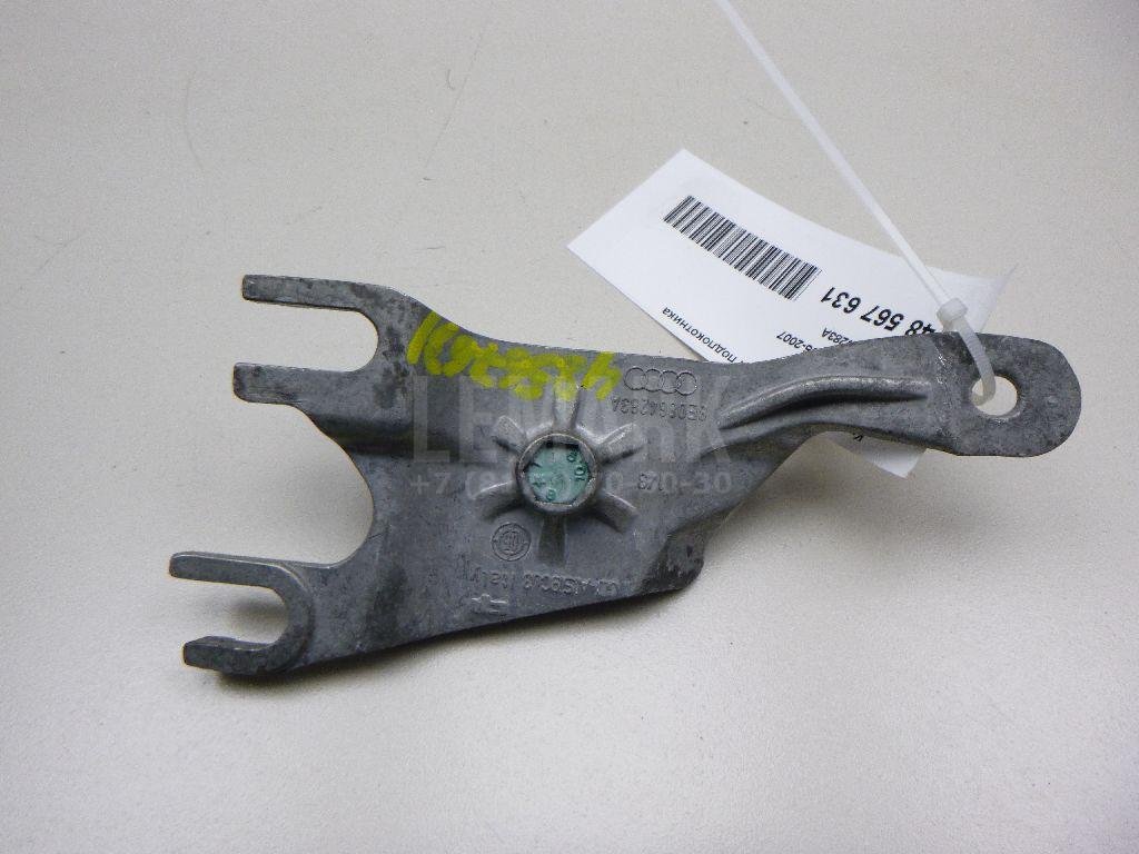 Кронштейн крепления подлокотника