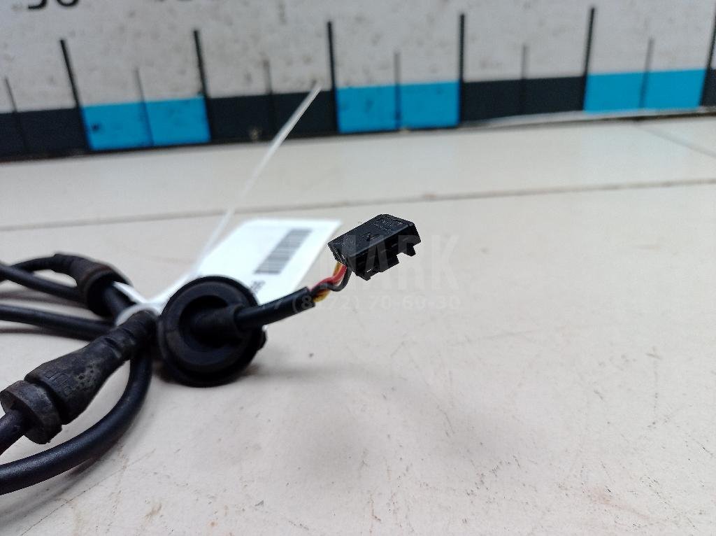 Датчик ABS передний